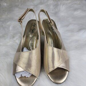 Soft Style Soft Style by Hush Puppies Women's MAIA Dress Sandal Size 7